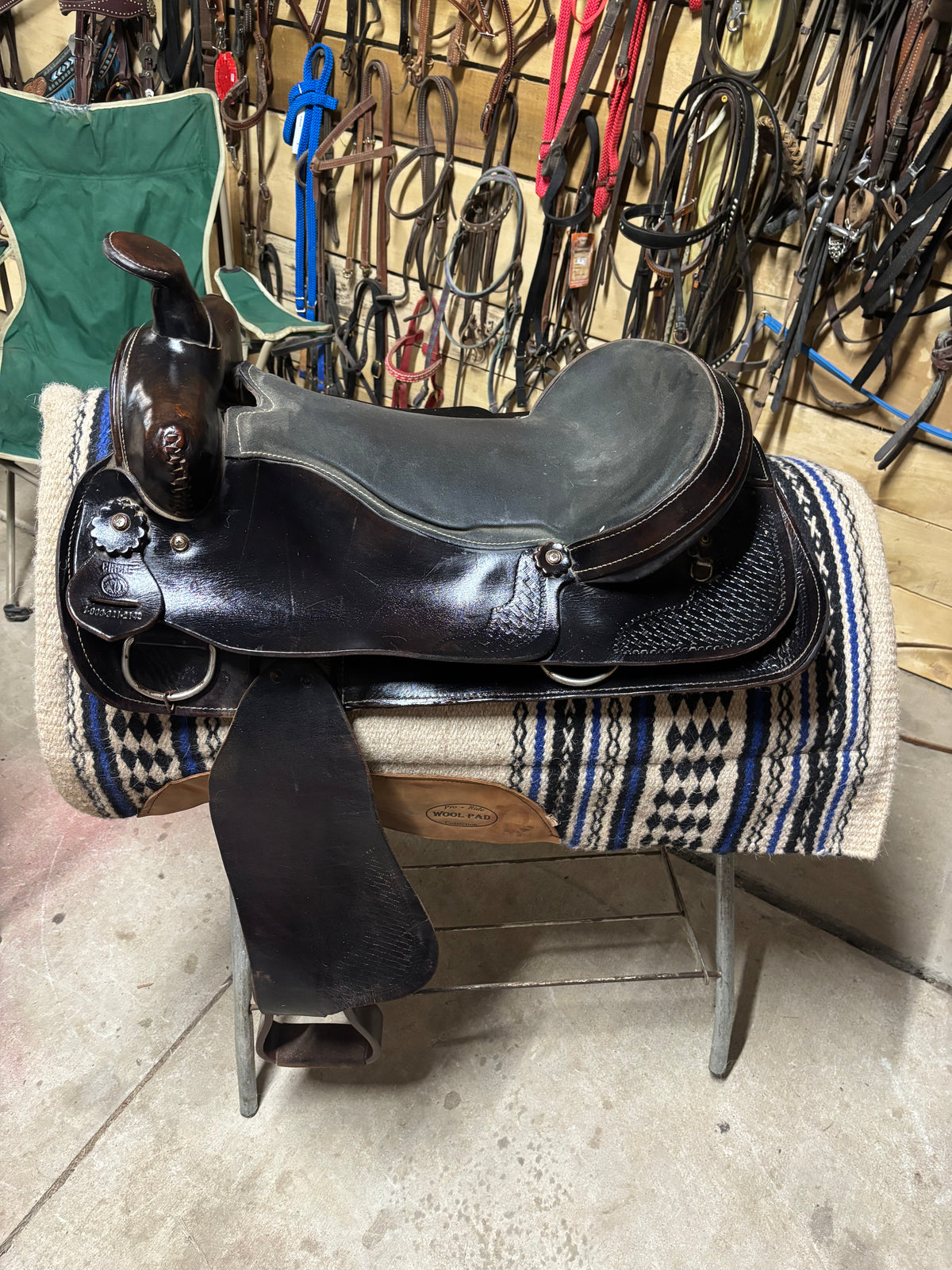 Circle D 18” seat 8” gullet
